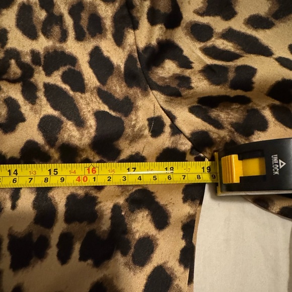 NWT Super Down satin Leopard print belted wrap jacket Sz M (slight flaw) - Picture 10 of 10